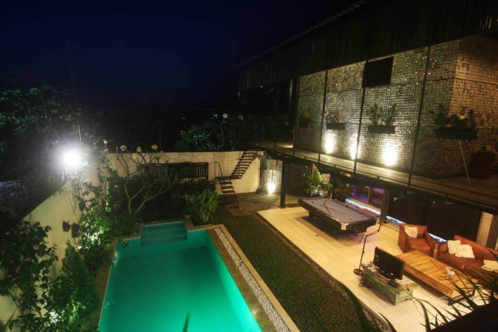 Villa Amalura I 요그야카르타 외부 사진