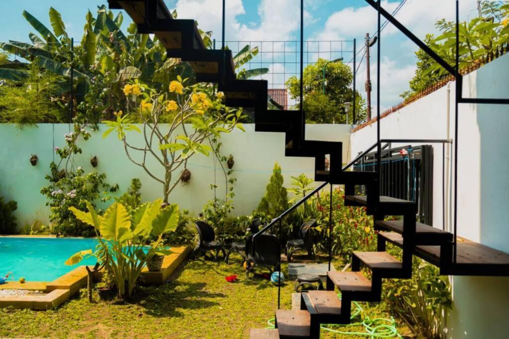 Villa Amalura I 요그야카르타 외부 사진